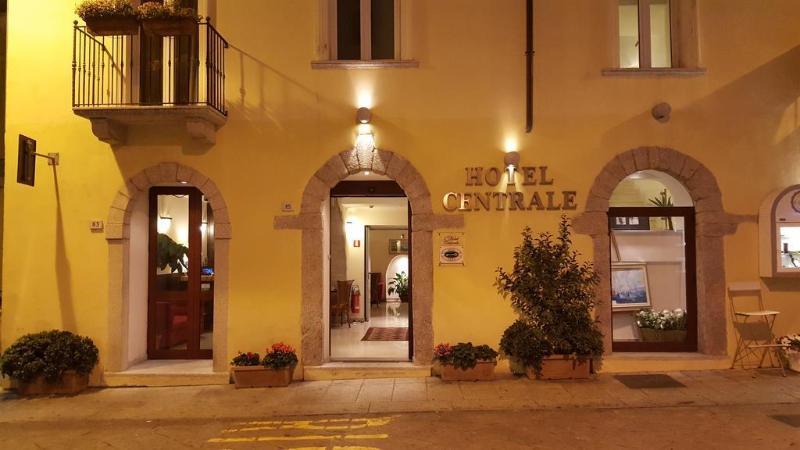 Hotel Centrale أولبيا المظهر الخارجي الصورة