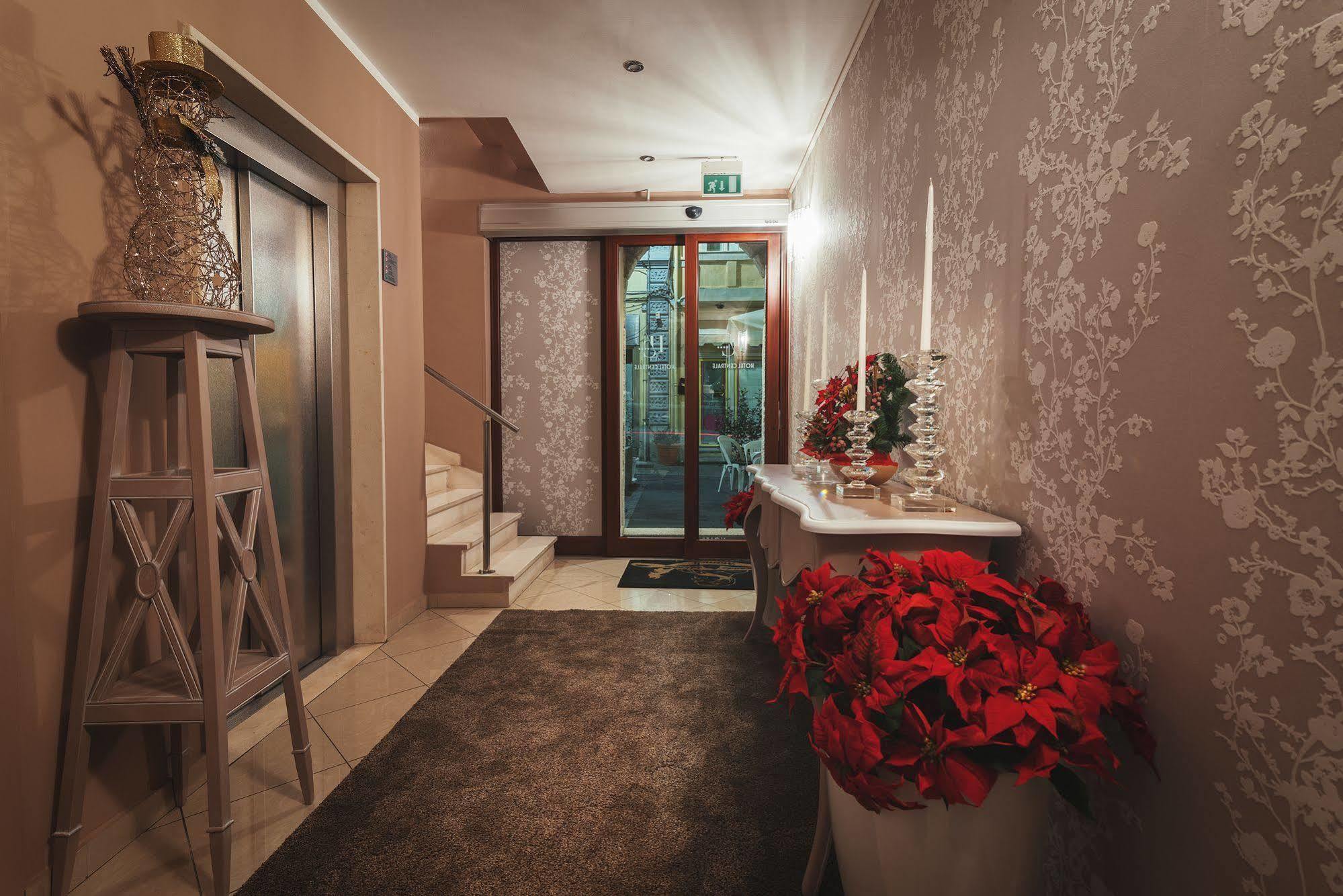 Hotel Centrale أولبيا المظهر الخارجي الصورة